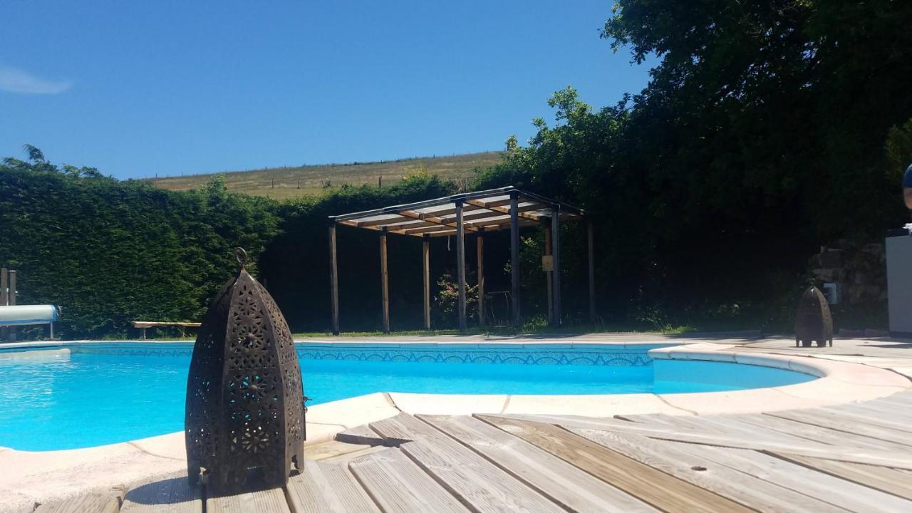 Gites "Le Bret" Saint-Sylvestre  Exteriör bild